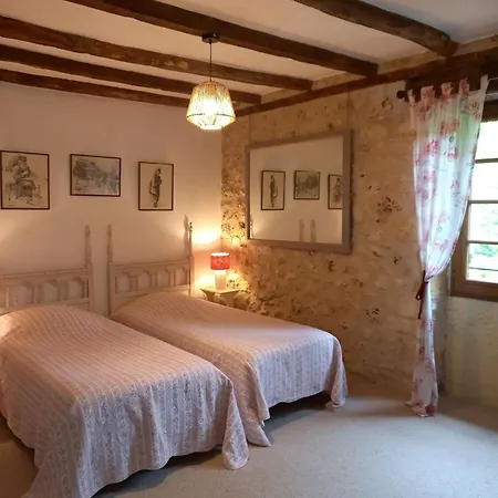 Holiday home Les Taloches *